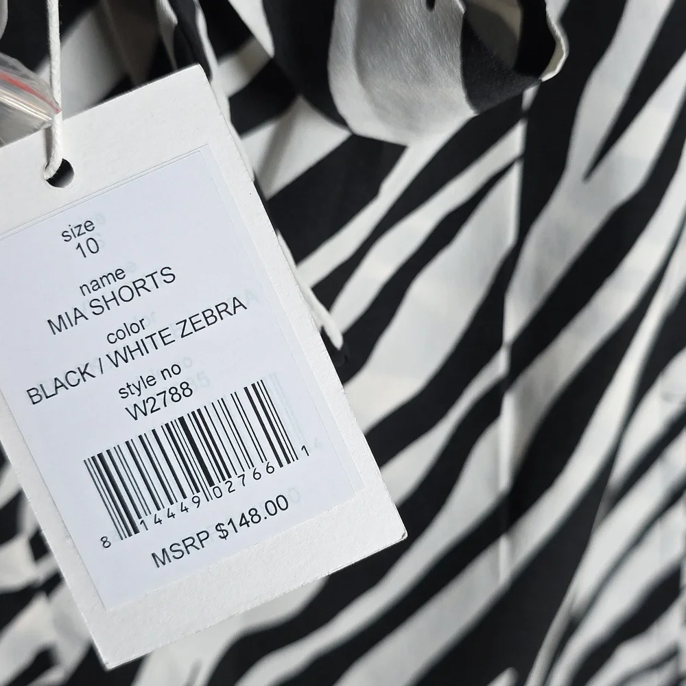 Walter Baker Zebra Shorts, Size 10 - Picture 10 of 10